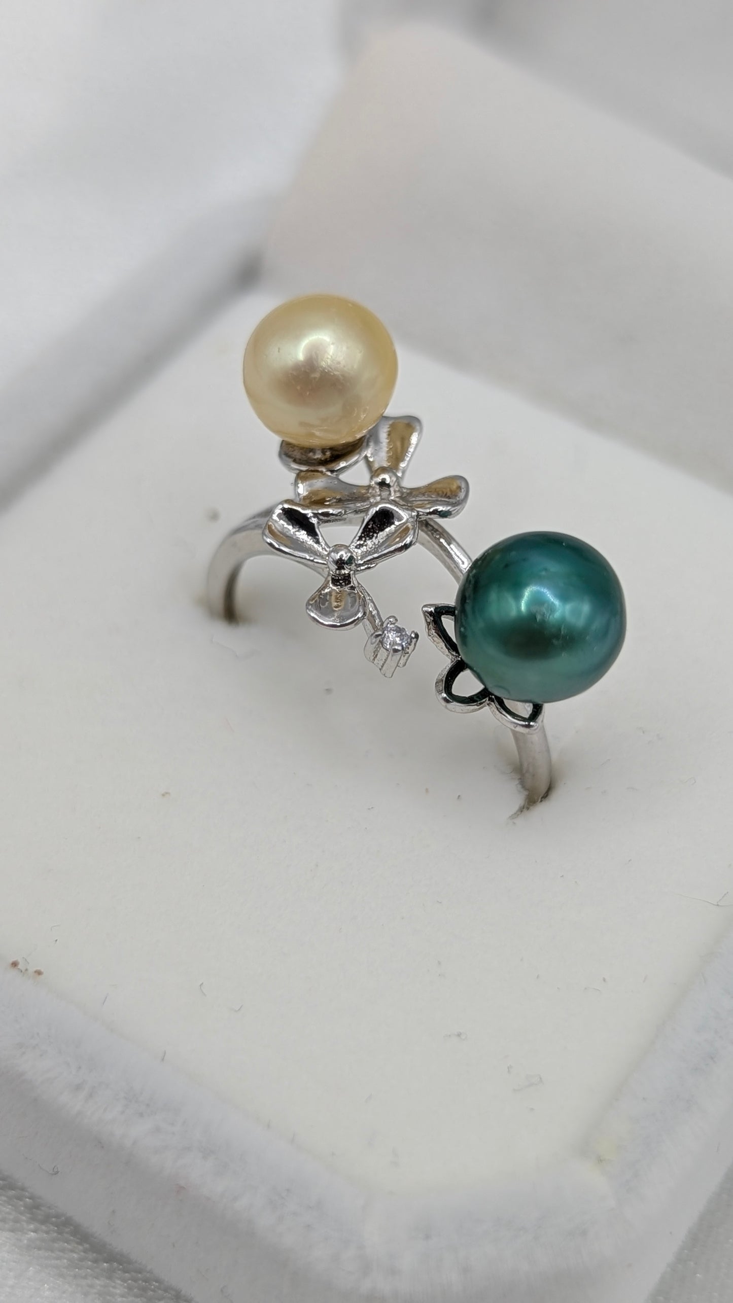 Yellow and green double flower ring