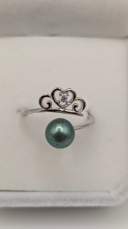 Dark sage green pearl princess ring