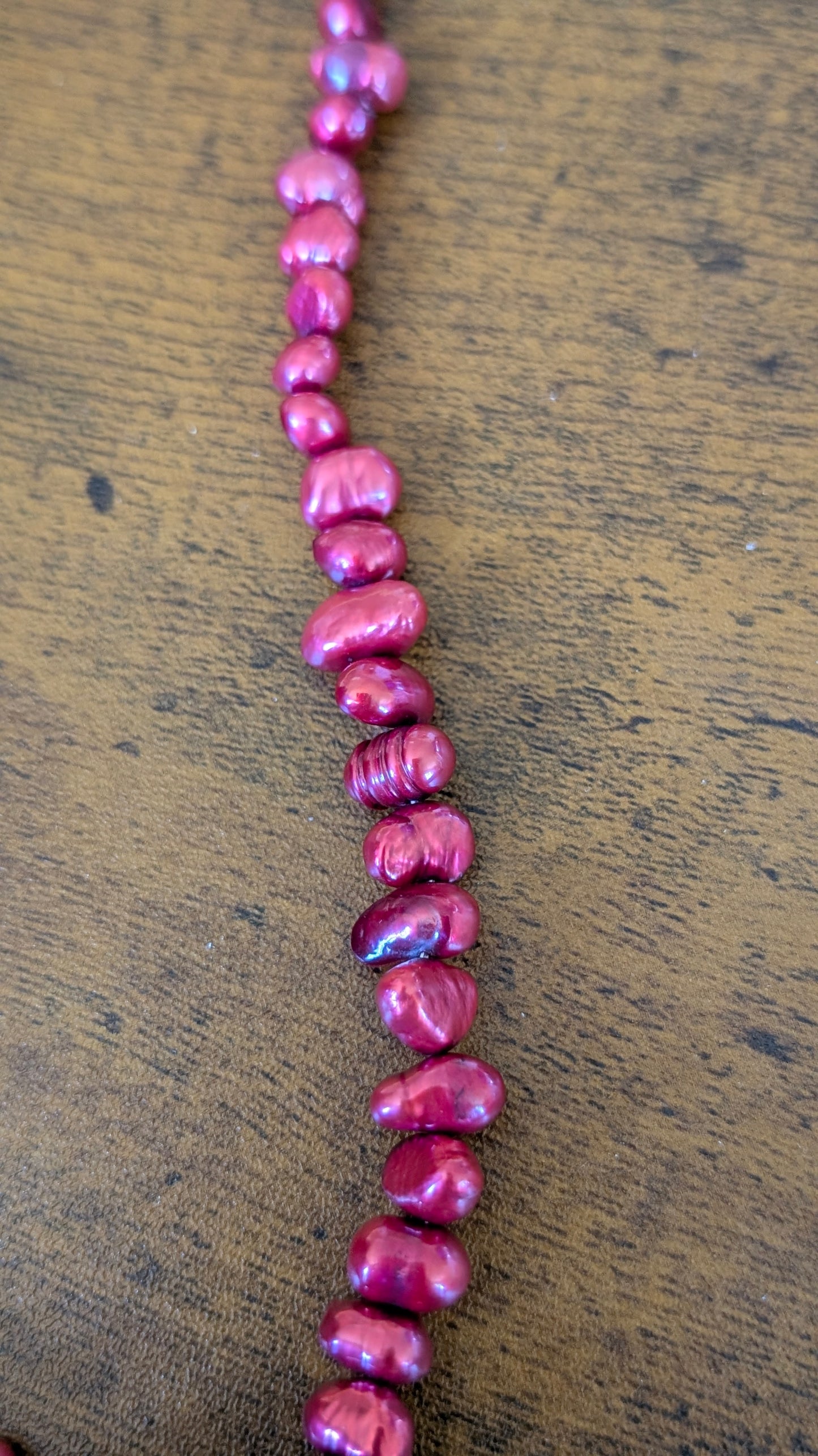 Magenta freshwater pearl row necklace 20"