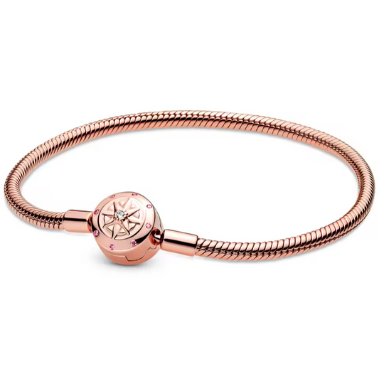 Compass star Charm bracelet in Rose gold