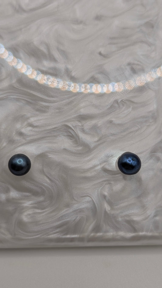 Deep green/blue pearl stud earrings