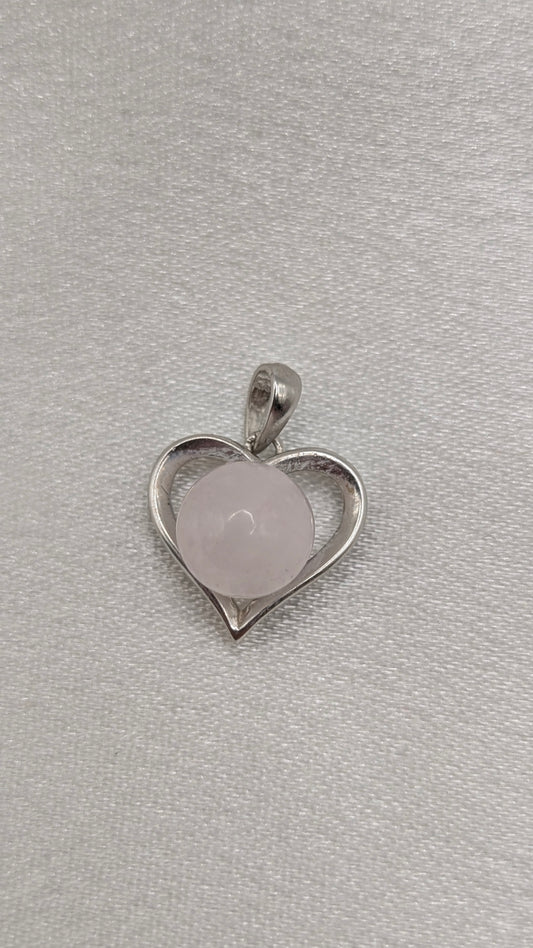 Pink quartz heart pendant