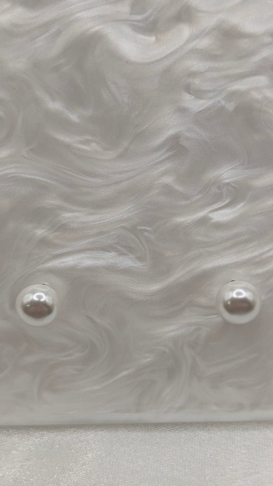 White button pearl studs