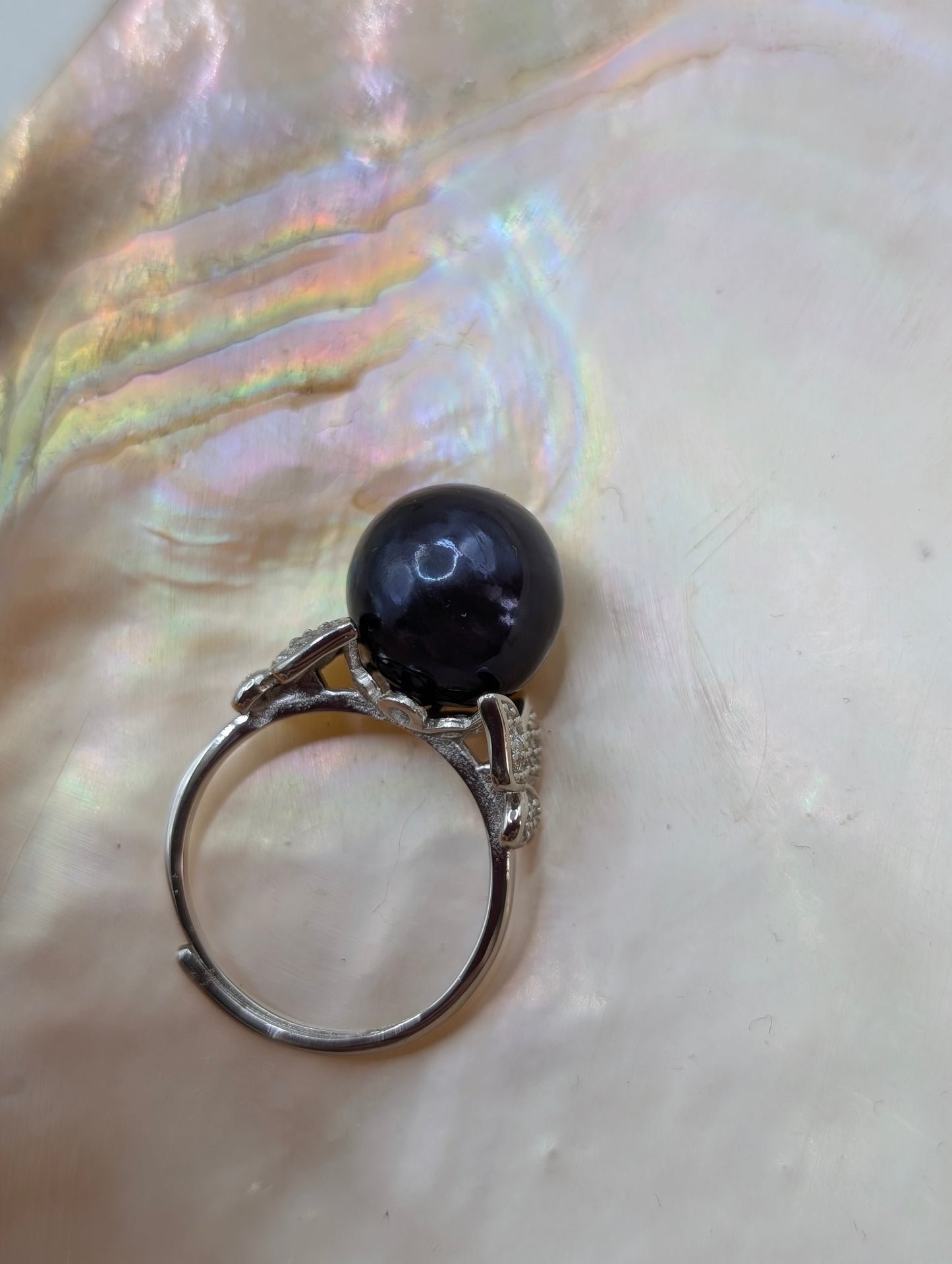 Extremely rare Black Edison pearl Butterfly ring