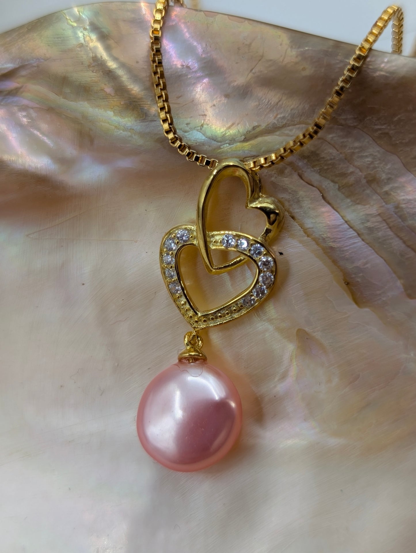 Gold double heart with pink coin pearl