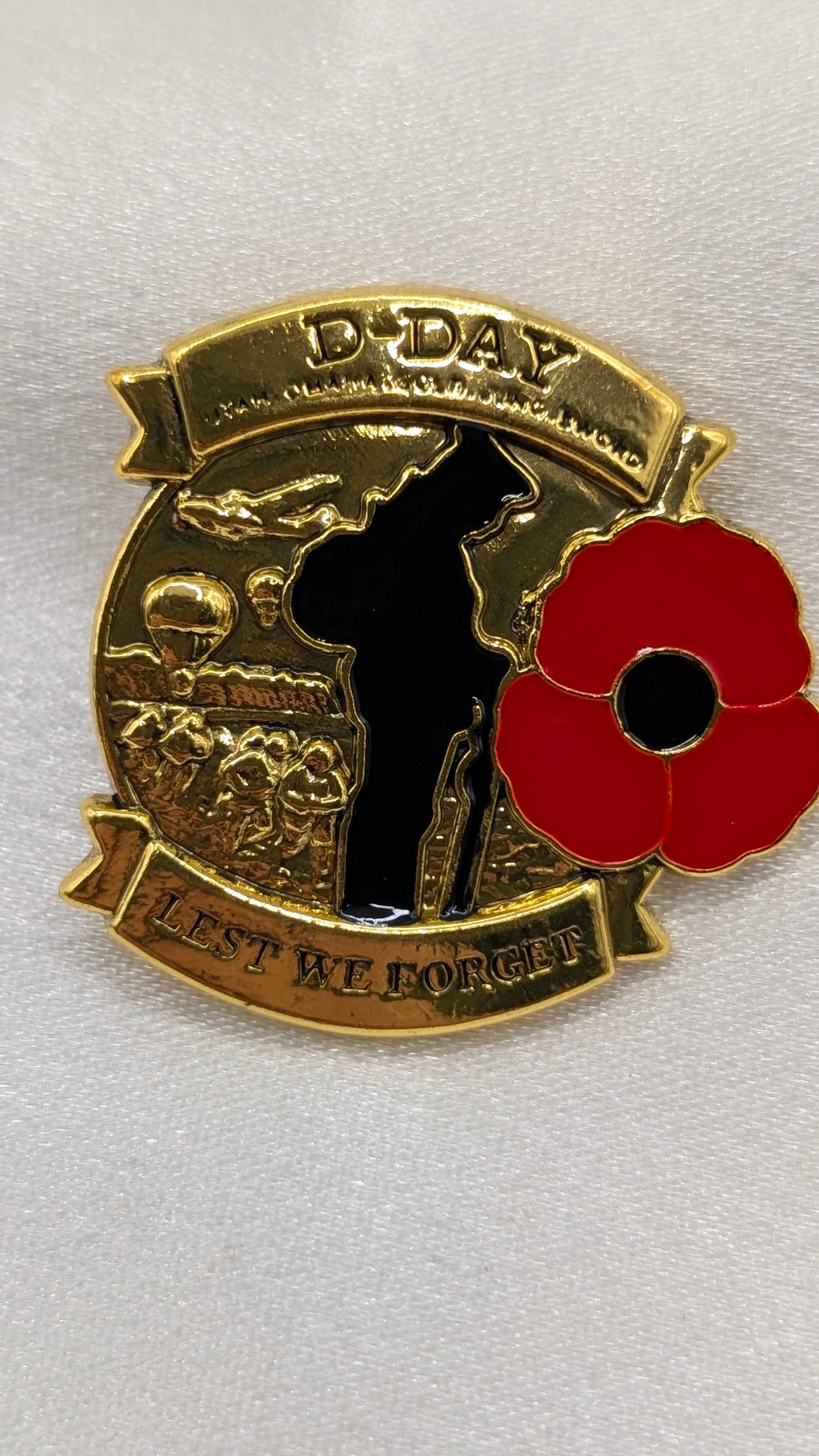 Gold Shield Poppy pin