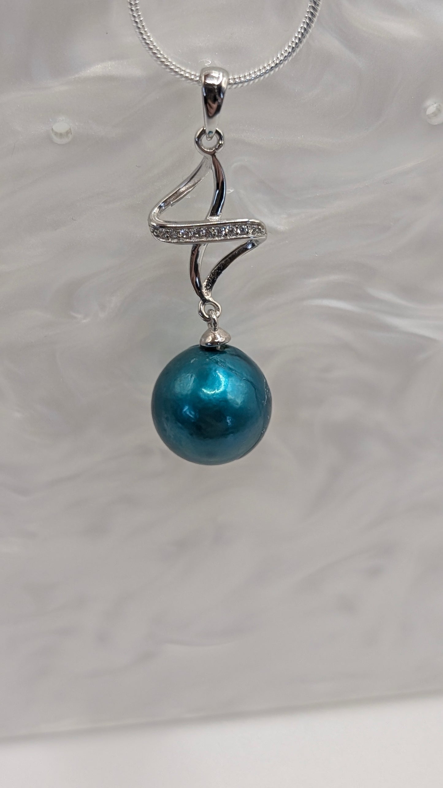 Olivia Edison pendant