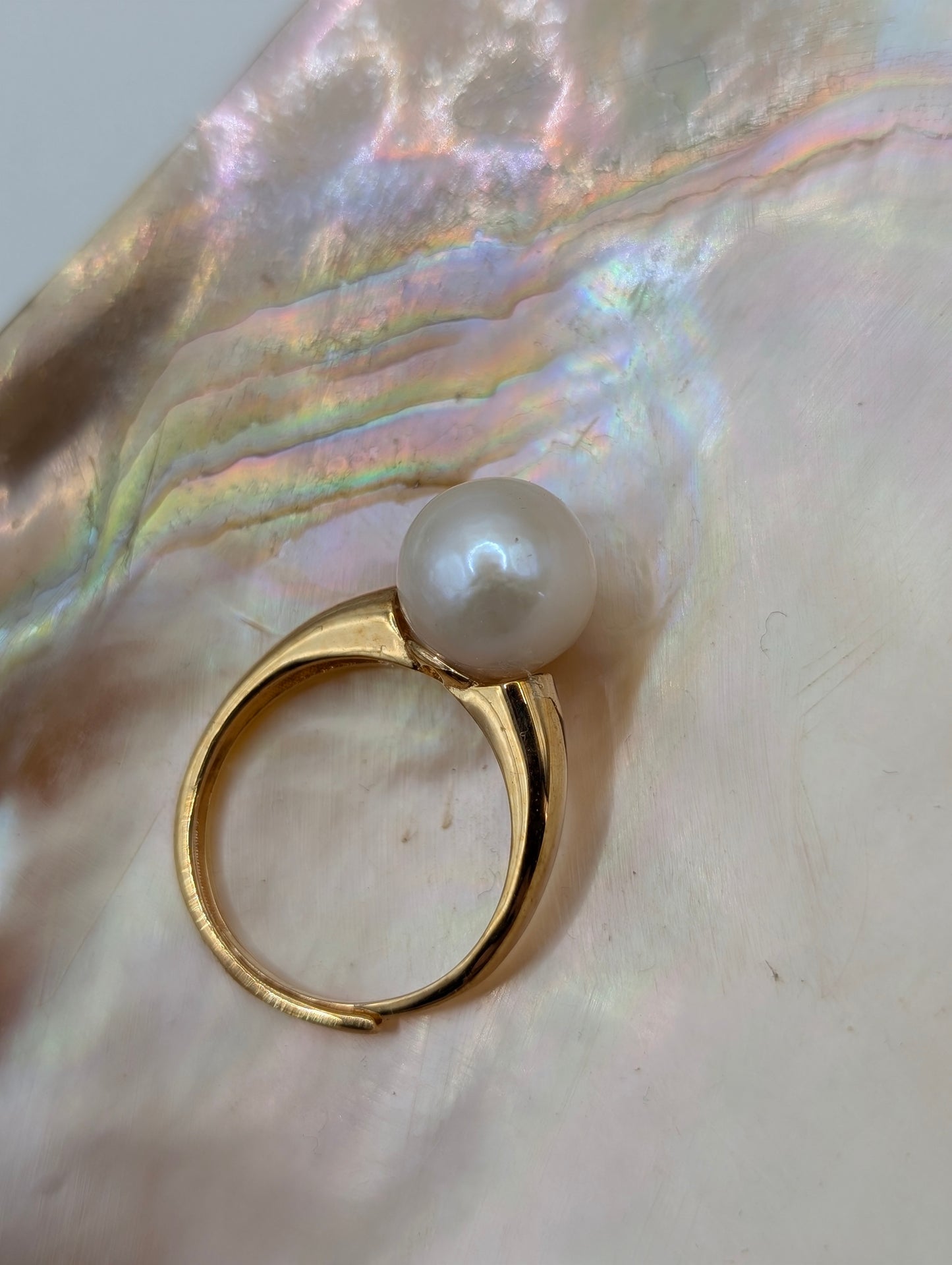 Classic ivory Edison pearl ring in gold