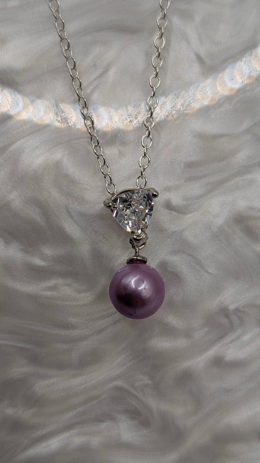 Mauve Pearl on a zirconia drop