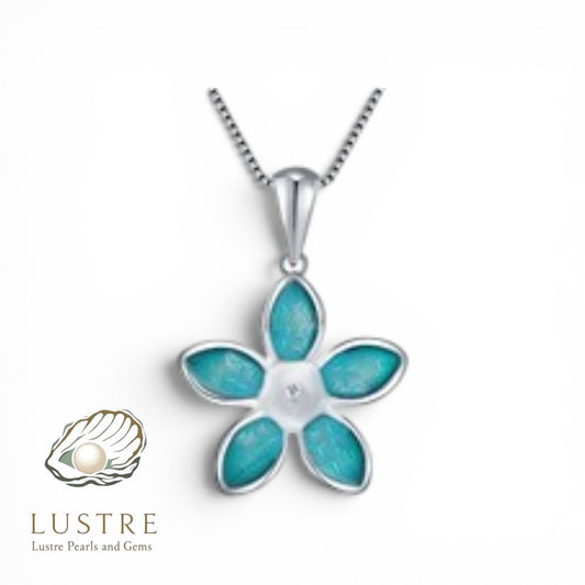 Blue flower pendant necklace
