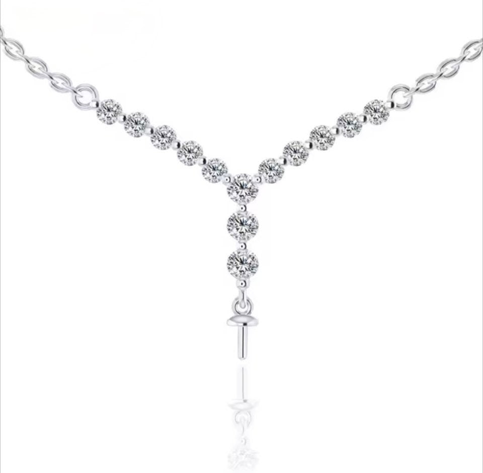 Single layer Showstopper necklace