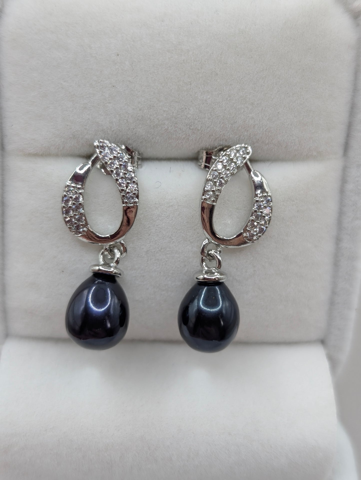 Dark drop earrings