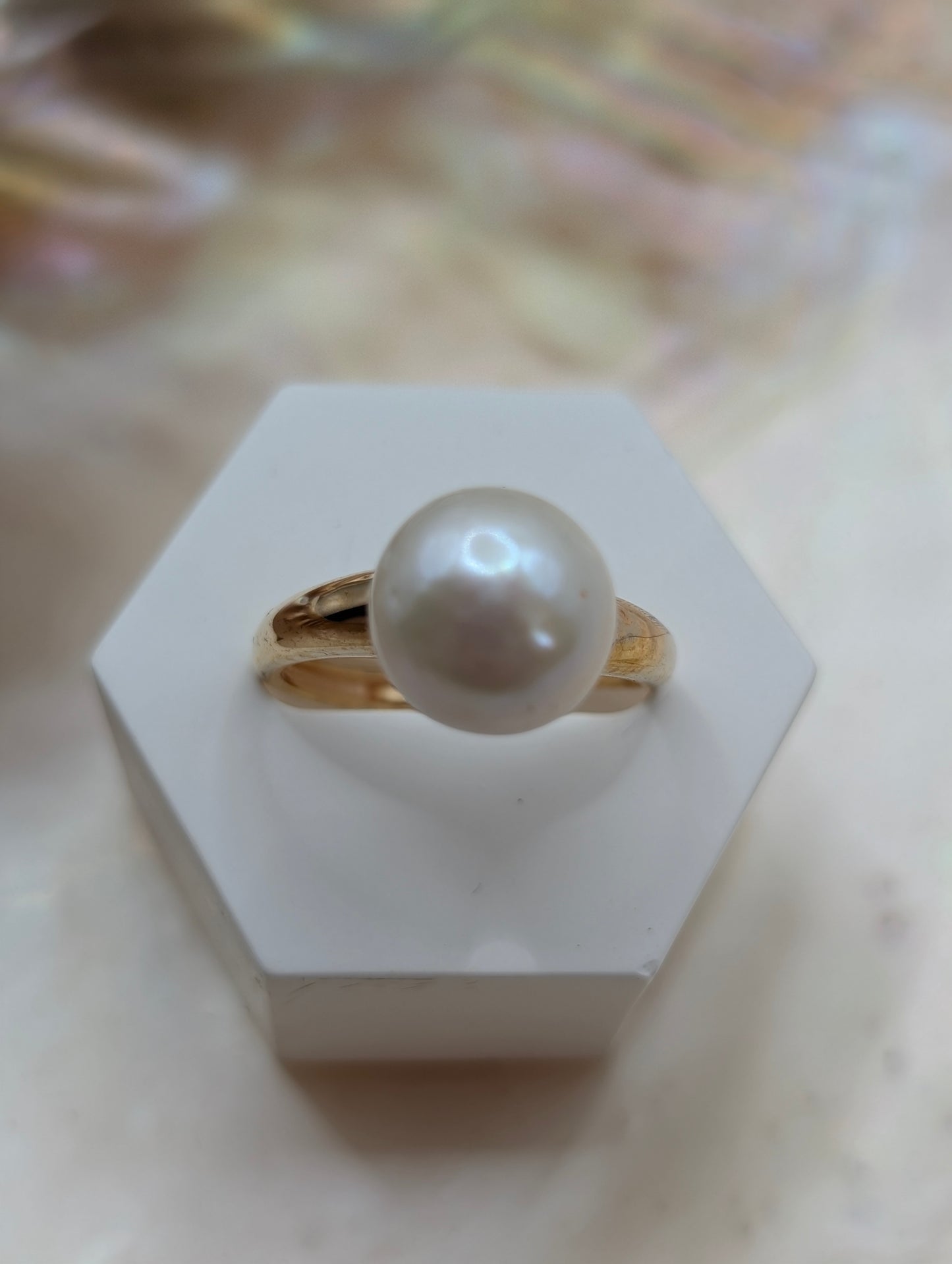 Classic ivory Edison pearl ring in gold