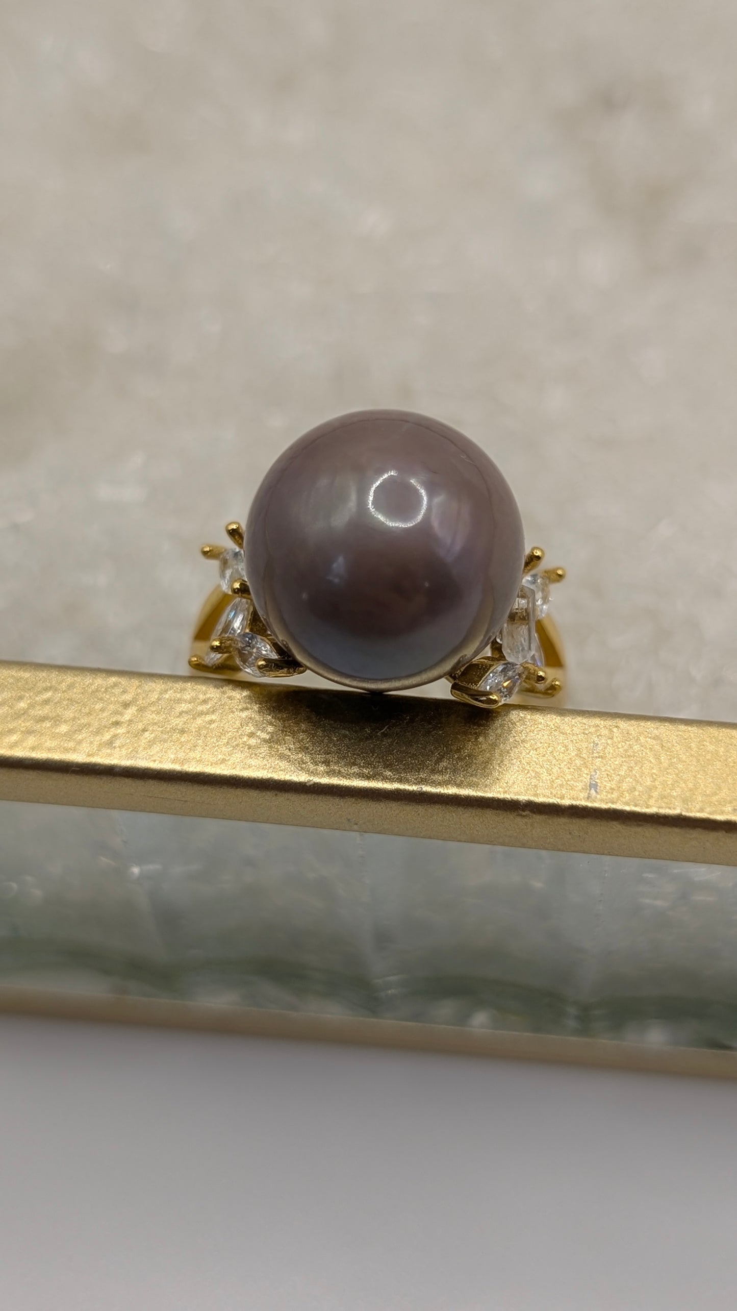 Gold ring with lavender edison