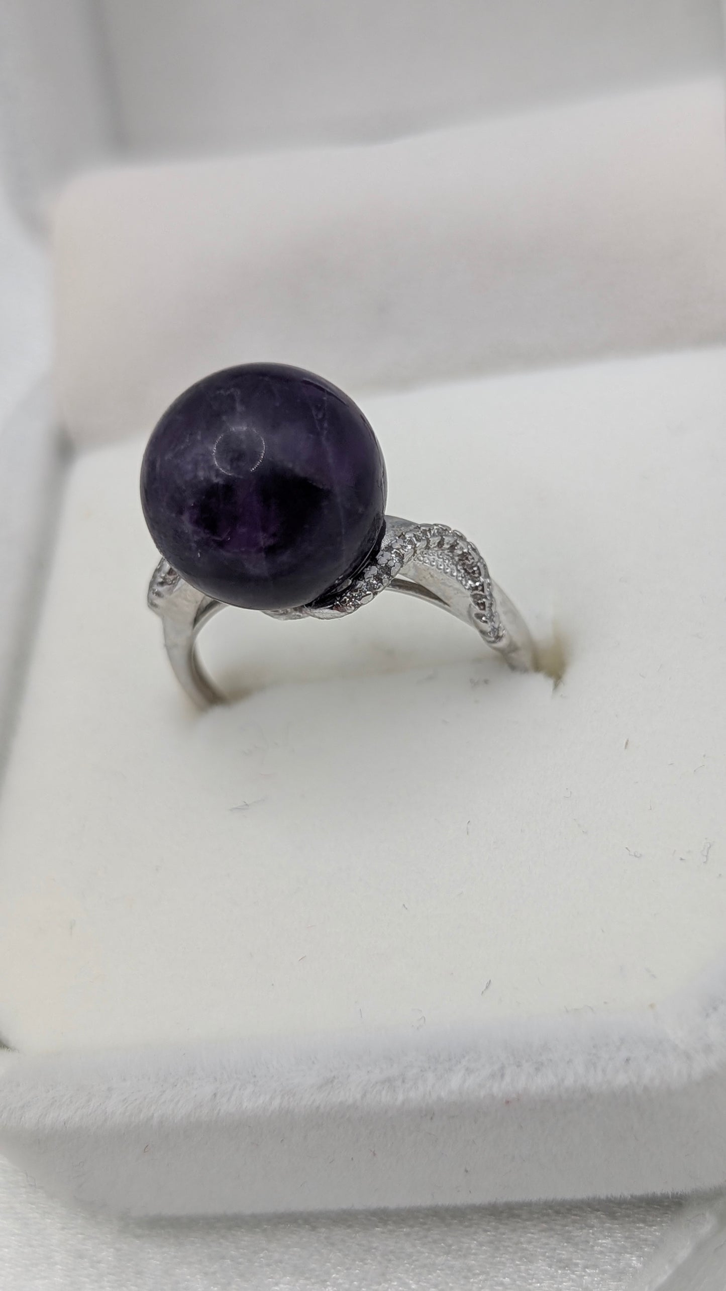 Genuine amethyst Edison ring