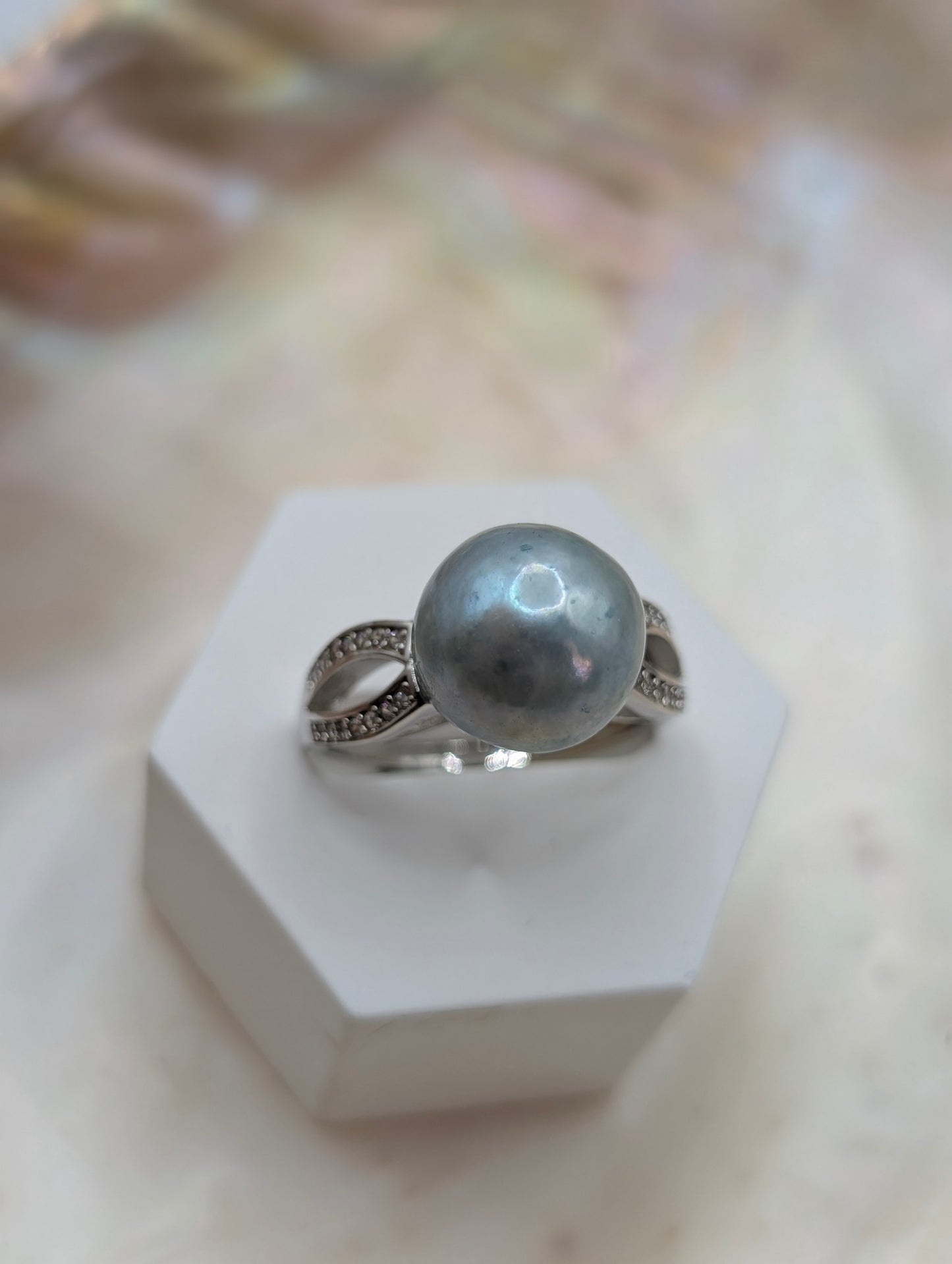 Speckled spearmint Edison pearl ring