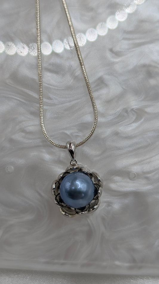 Light blue Edison Lotus necklace