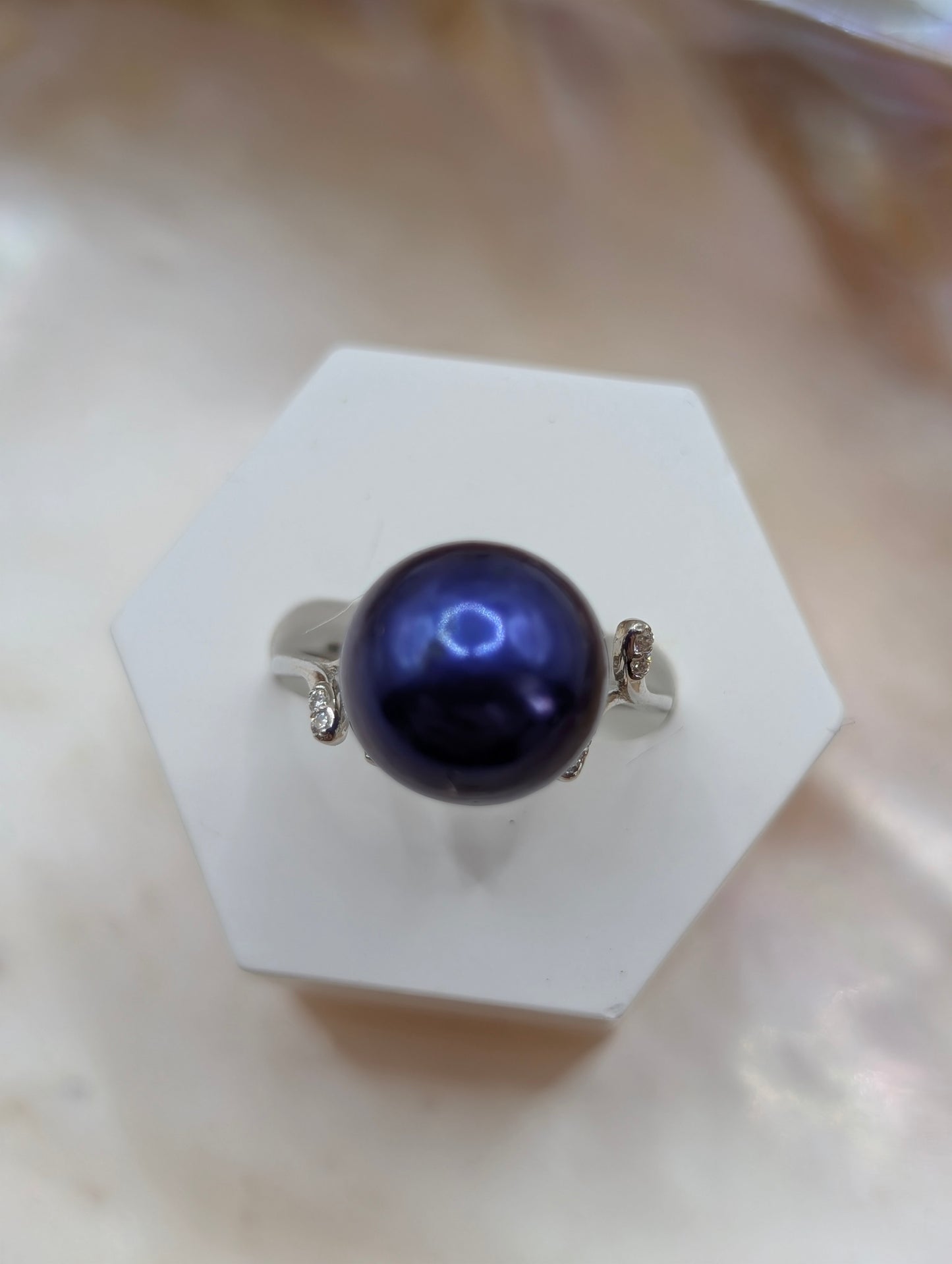 deep ocean blue Edison pearl leaf ring